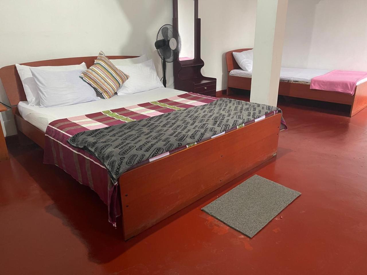 Top Heaven Ella Room photo