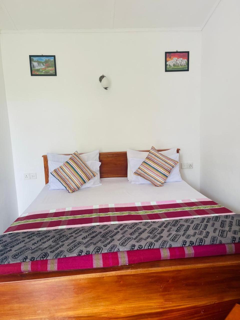Top Heaven Ella Room photo