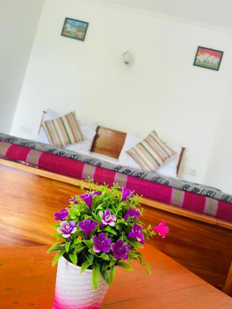 Top Heaven Ella Room photo